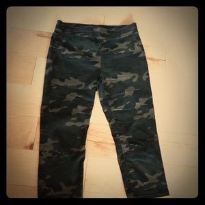 Camouflage high waist cropped legging